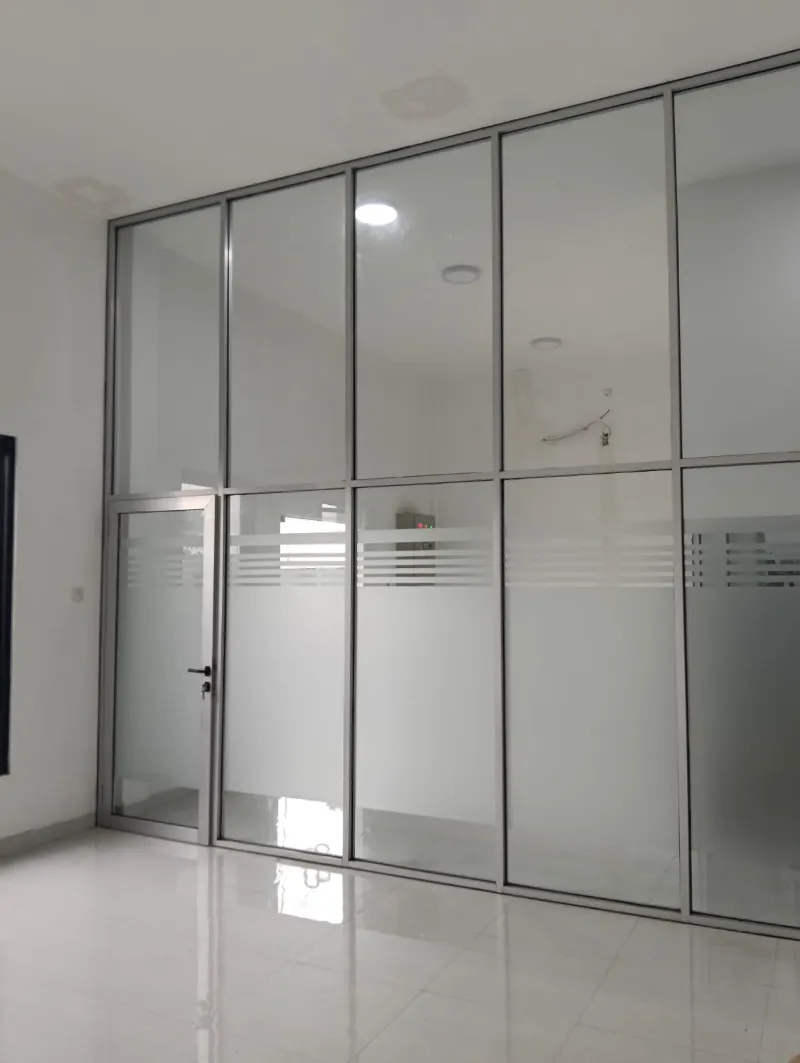 Pintu spandrel & kusen kaca berbagai merek